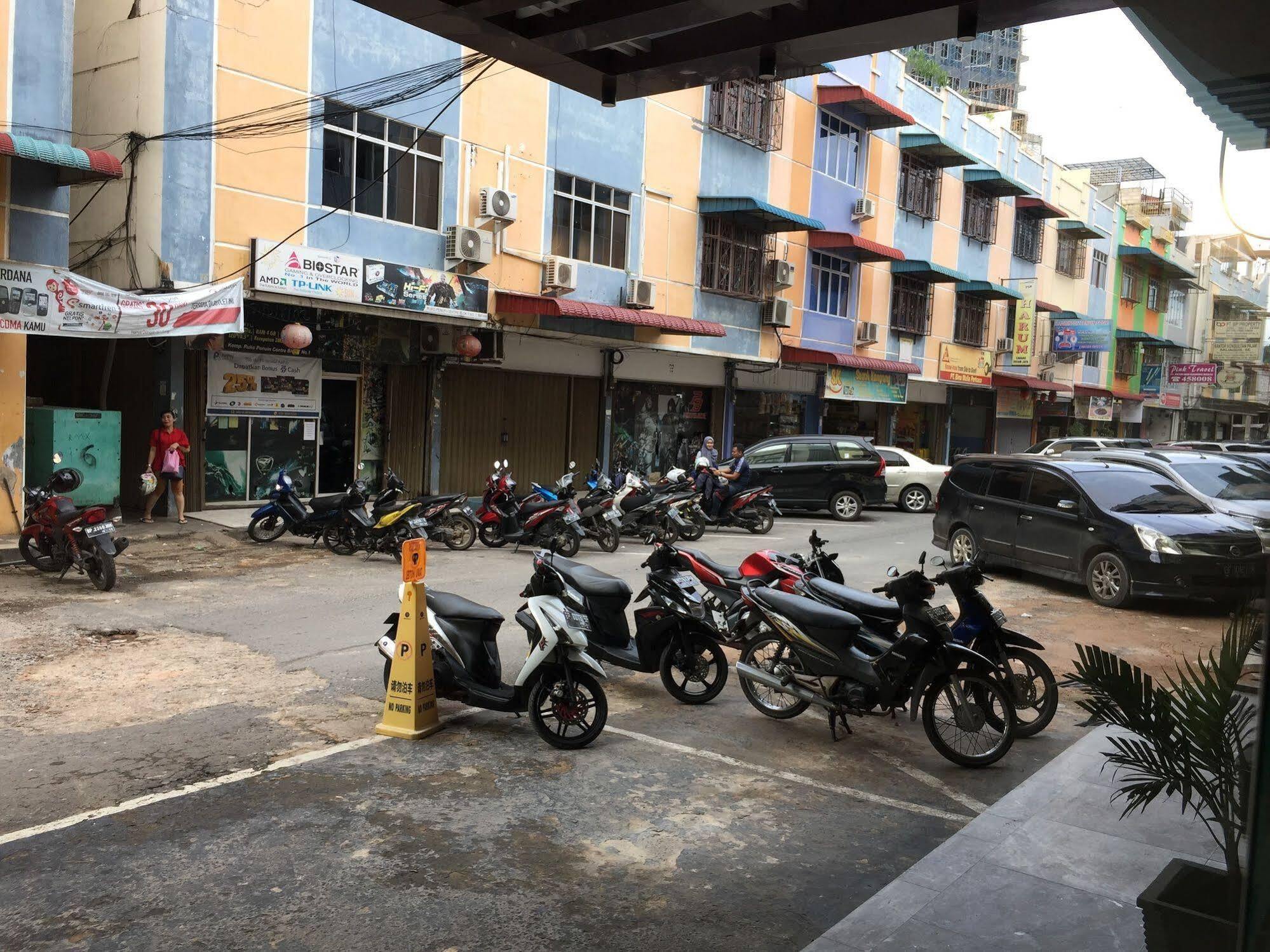 Eatern Hotel Batam Eksteriør billede