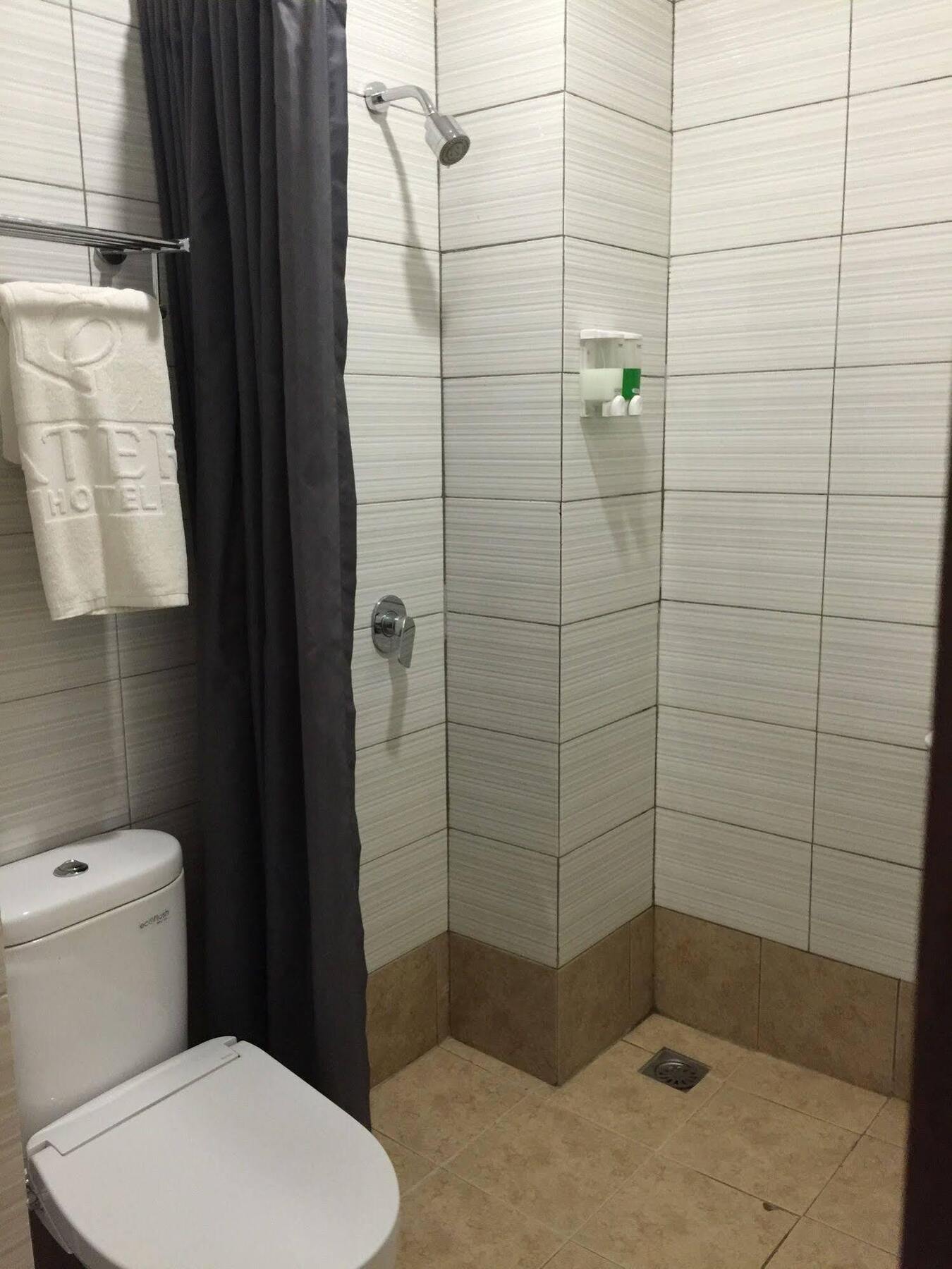 Eatern Hotel Batam Eksteriør billede